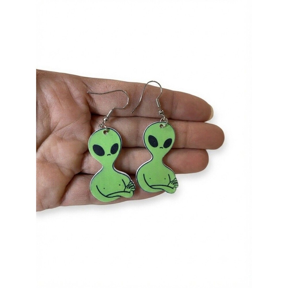 Green Alien Dangle Earrings Cute Quirky Sci Fi Acrylic Hook Earrings Jewelry UFO - Picture 2 of 3